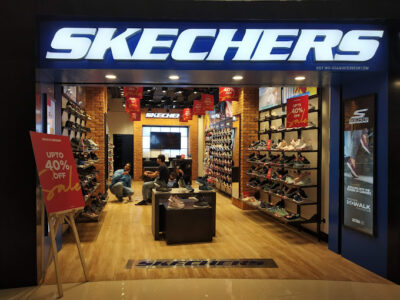 SKECHERS