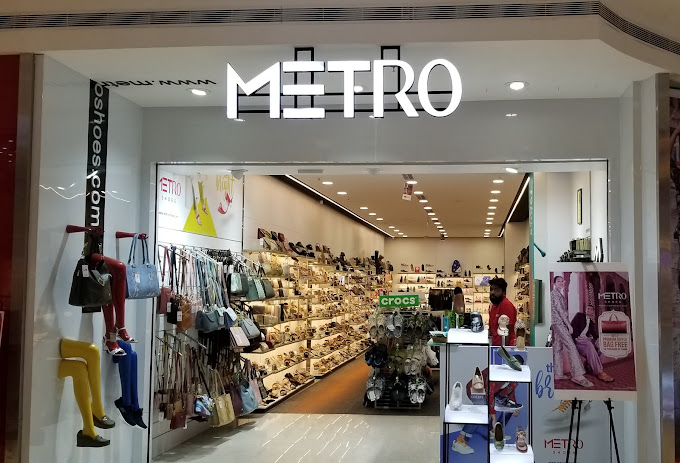 METRO SHOES