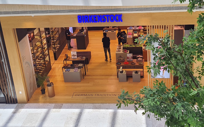 BIRKENSTOCK BRAND STORE