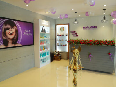 NATURALS SALON